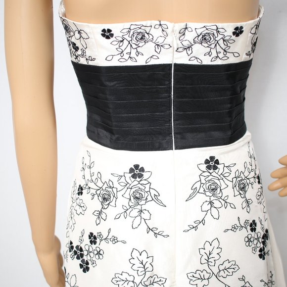White House Black Market Rosy Embroidery Silk Cocktail Dress Sz 6 White Black - Picture 6 of 10